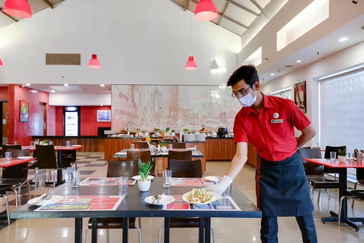 Red Fox By Lemon Tree Hotels, East Delhi 3*, Delhi (National Capital Territory of India)