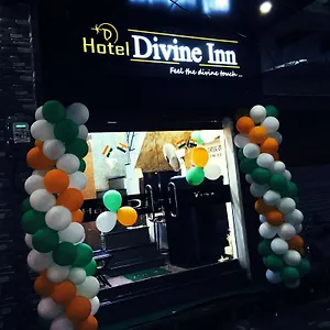 hotel-divine-inn-varanasi.hotels-varanasi.com/
