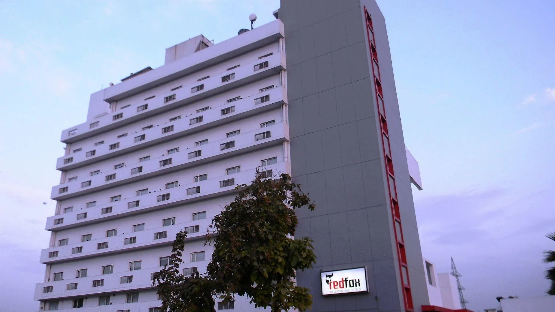Red Fox By Lemon Tree Hotels, East Delhi 3*,  India